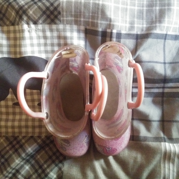Toddler rain boots size 5 - Picture 3 of 7